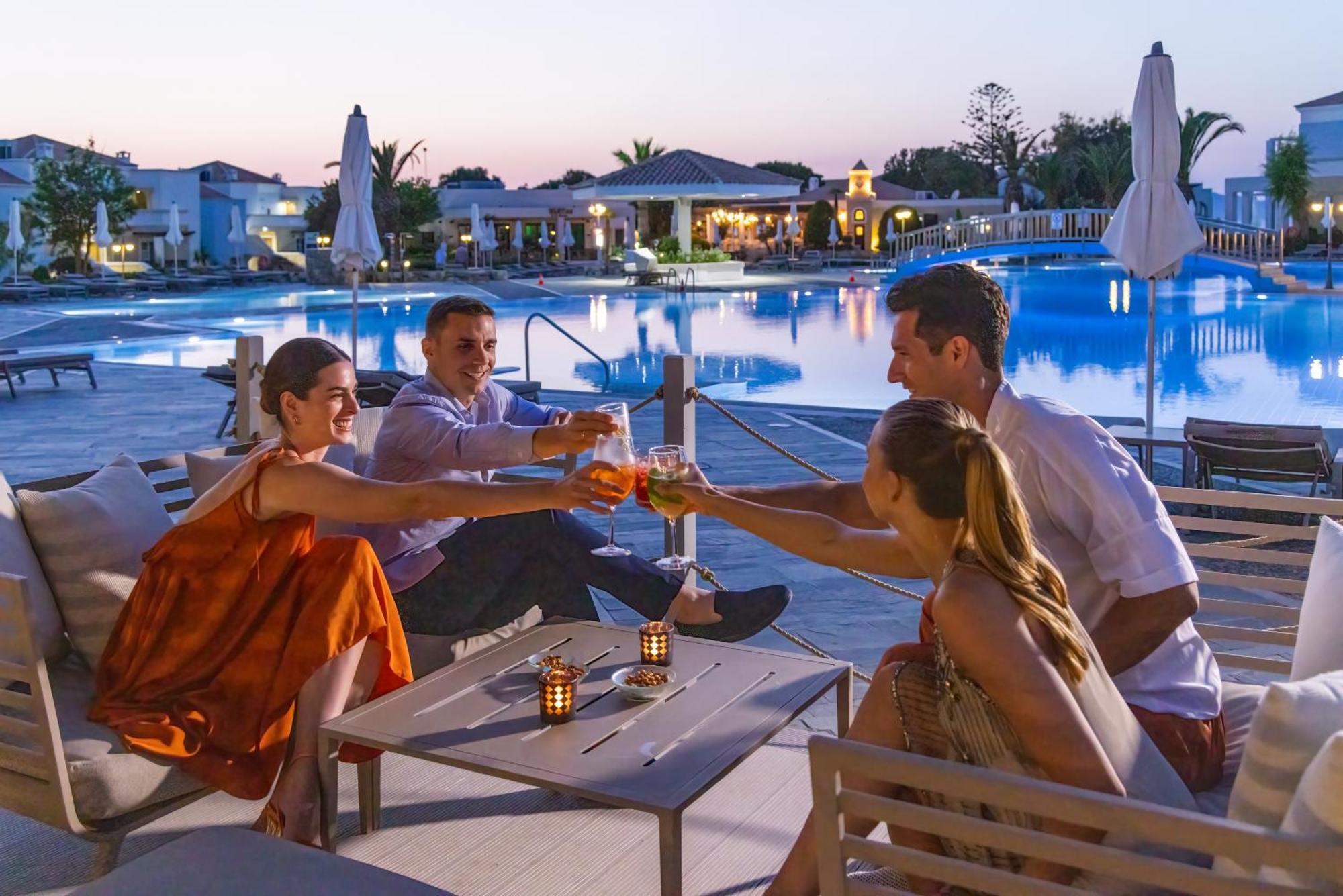 Neptune Luxury Resort マスティハリ エクステリア 写真