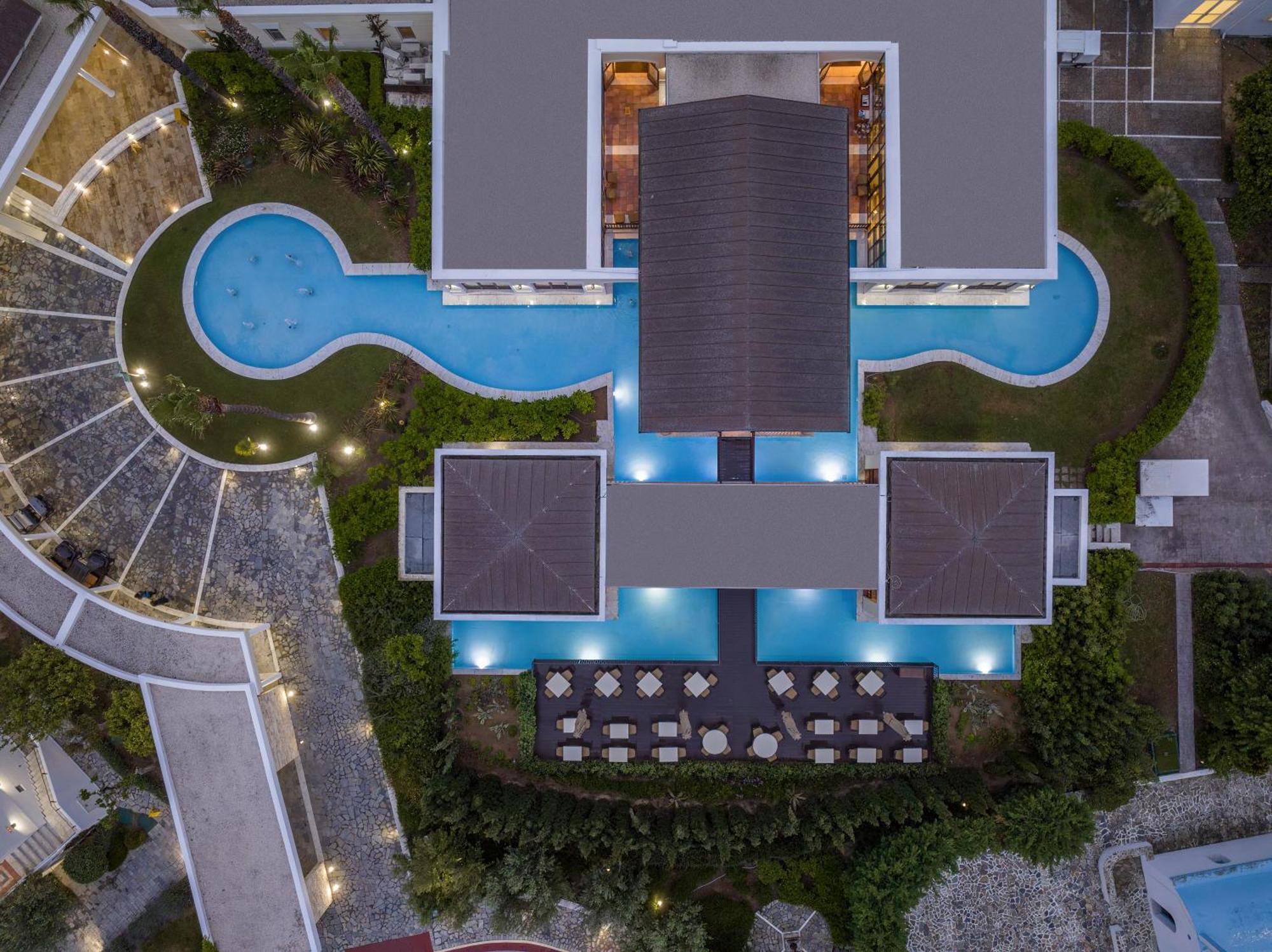 Neptune Luxury Resort マスティハリ エクステリア 写真